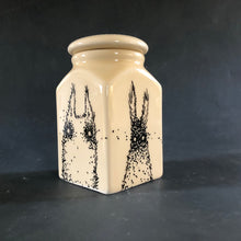 Load image into Gallery viewer, Porslinsburk #196