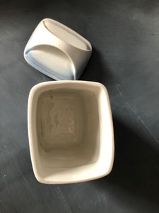 Porcelain jar "Katrinplommon"