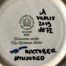Ladda upp bild till gallerivisning, Tallrik #72 ”injured”